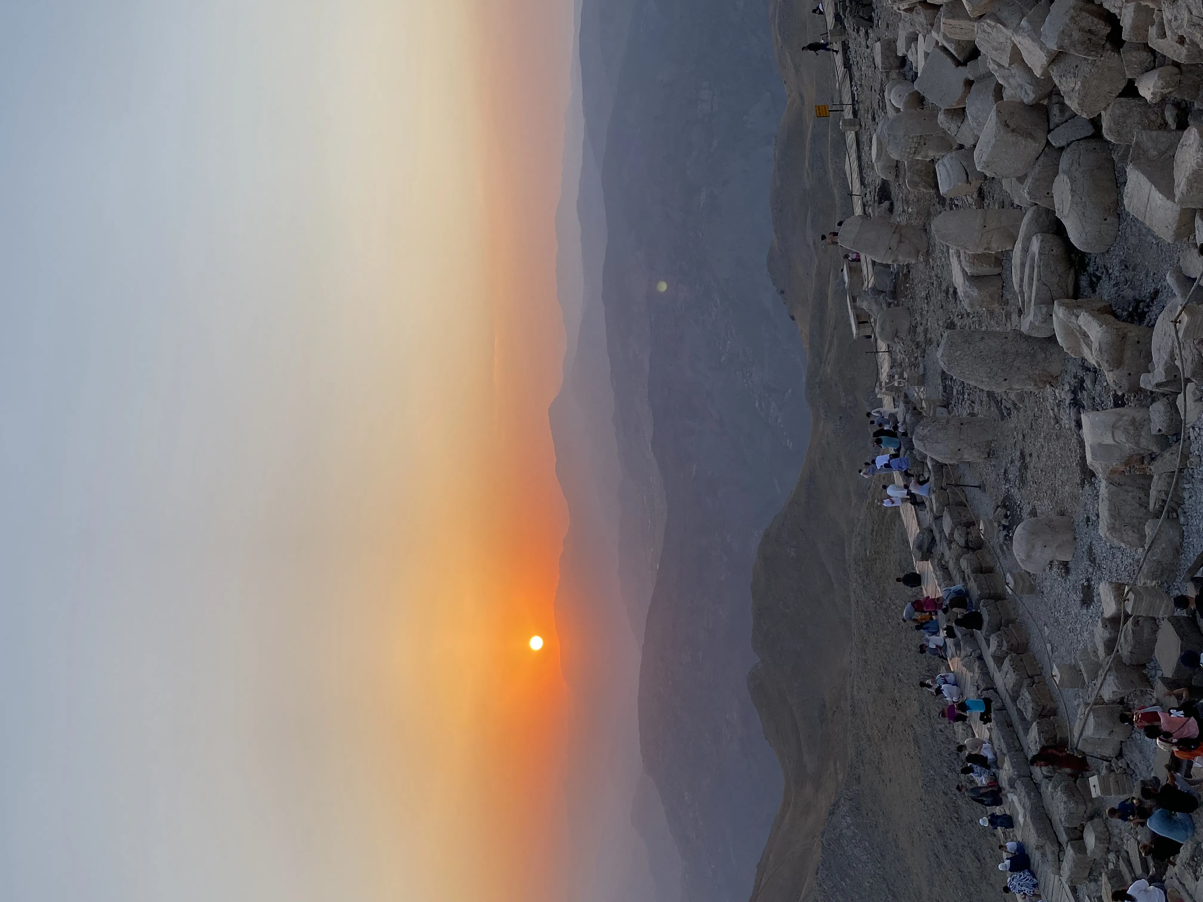 Nemrut dağı gün doğumu ve gün batımı turu